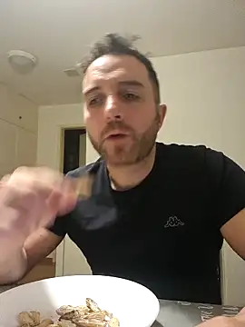 spaccaa online show from March 15, 11:00 pm