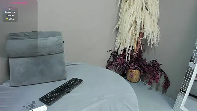 sienna glow online show from December 17, 3:07 pm