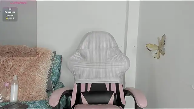 Snapshot of mari-ross chatting on July 30, 2:21 am mari-ross online show from July 30, 2:21 am