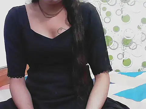 elize   online show from February 8, 2:42 pm