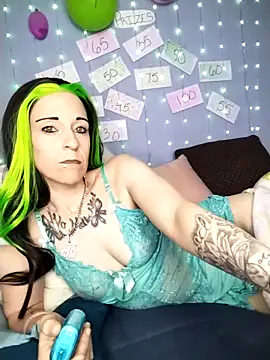 Snapshot of Purple2StayThnxx chatting on March 29, 11:38 pm Purple2StayThnxx online show from March 29, 11:38 pm