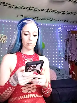 Snapshot of Purple2StayThnxx chatting on April 2, 11:13 pm Purple2StayThnxx online show from April 2, 11:13 pm