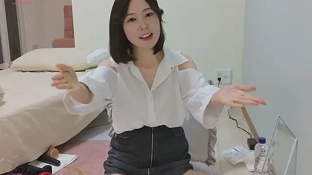 Snapshot of tsumugi_0721 chatting on November 12, 11:21 am tsumugi 0721 online show from November 12, 11:21 am