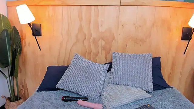 milavega  online show from October 27, 12:20 pm