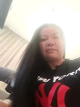 Snapshot of NaughtyBell69 chatting on December 14, 5:35 am NaughtyBell69 online show from December 14, 5:35 am