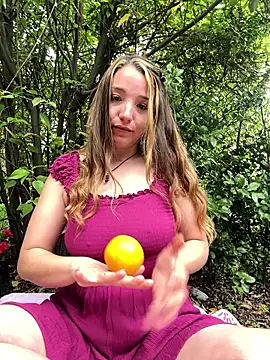 Snapshot of sashapulse chatting on October 18, 9:37 pm sashapulse online show from October 18, 9:37 pm