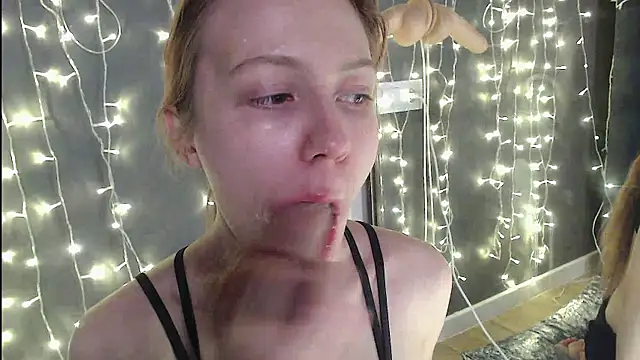 Snapshot of tokyomeow chatting on November 27, 4:03 am tokyomeow online show from November 27, 4:03 am