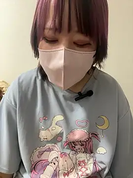 Snapshot of _nemu_ chatting on October 17, 6:43 pm  nemu  online show from October 17, 6:43 pm