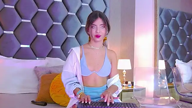 Snapshot of BlaireParker chatting on October 24, 12:56 pm BlaireParker online show from October 24, 12:56 pm