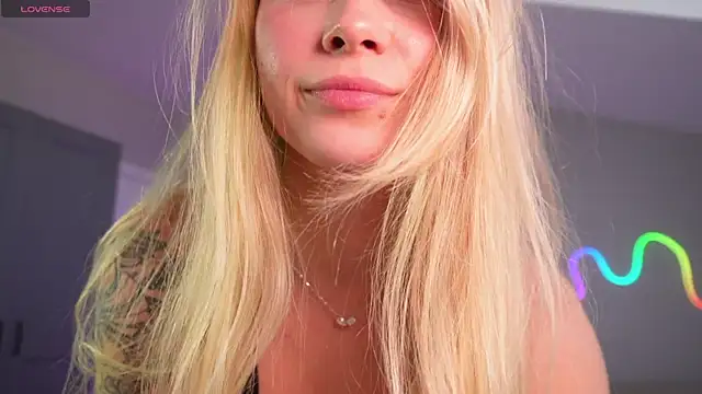 Snapshot of camkeymonkey chatting on April 12, 4:12 pm camkeymonkey online show from April 12, 4:12 pm