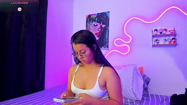 Snapshot of Dilan_and_Mia chatting on November 14, 3:16 am Dilan and Mia online show from November 14, 3:16 am