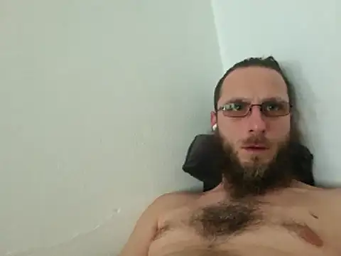 Snapshot of Matuschko chatting on April 19, 3:11 pm Matuschko online show from April 19, 3:11 pm