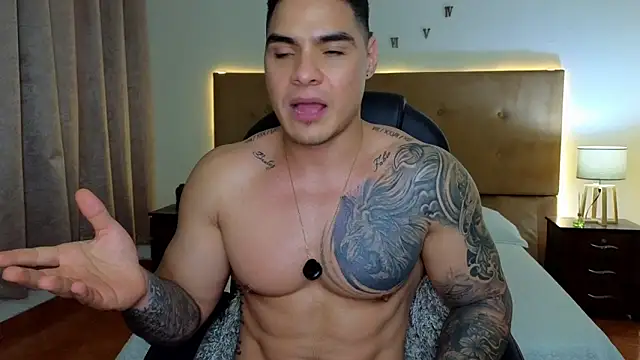 Steven Velez online show from October 17, 9:01 am