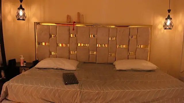 anita toro  online show from September 20, 10:27 am