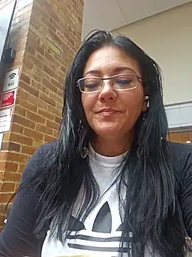 Snapshot of karla_valk1 chatting on September 25, 4:54 pm karla valk1 online show from September 25, 4:54 pm