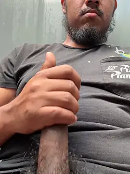 Snapshot of Mikeylovewetpussy chatting on February 17, 6:25 pm Mikeylovewetpussy online show from February 17, 6:25 pm