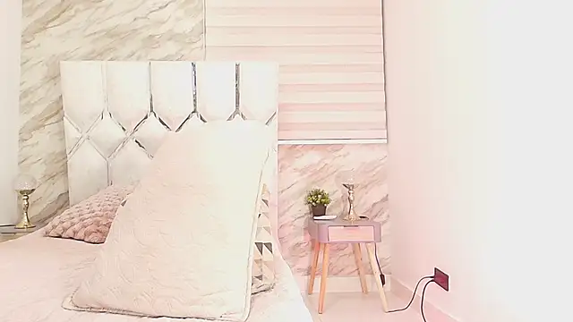 cataleya ebony  online show from January 12, 3:01 am