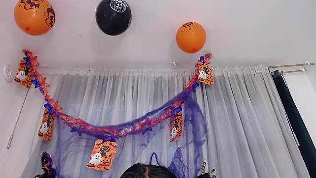 Snapshot of malejahotcs01 chatting on October 15, 11:54 am malejahotcs01 online show from October 15, 11:54 am