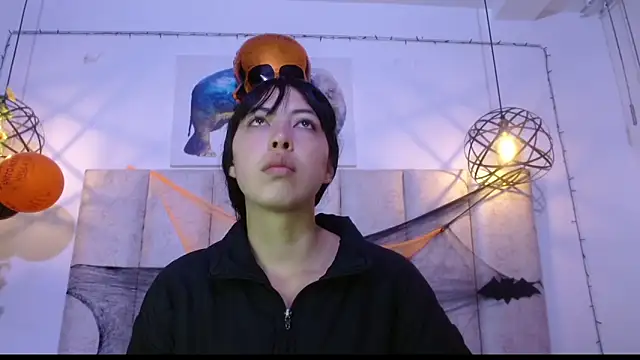 Snapshot of malejahotcs01 chatting on October 30, 11:11 am malejahotcs01 online show from October 30, 11:11 am