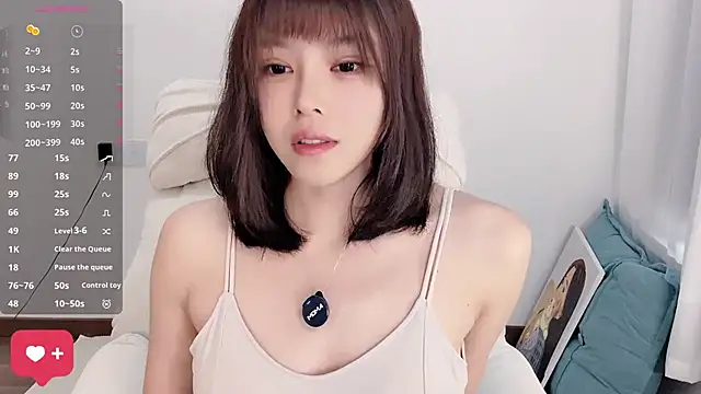 Snapshot of yara_hot1 chatting on December 18, 1:33 am yara hot1 online show from December 18, 1:33 am