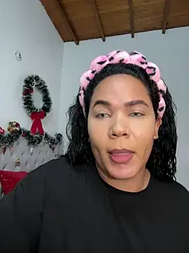 Snapshot of kristal_benet chatting on December 4, 5:00 pm kristal benet online show from December 4, 5:00 pm