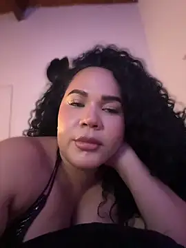 kristal benet online show from June 18, 6:45 pm