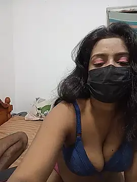 Snapshot of Darkchocosl8 chatting on June 26, 6:12 pm Darkchocosl8 online show from June 26, 6:12 pm