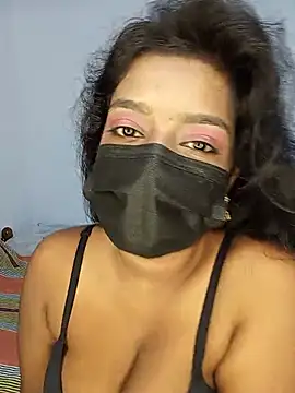 Snapshot of Darkchocosl8 chatting on July 7, 1:15 pm Darkchocosl8 online show from July 7, 1:15 pm
