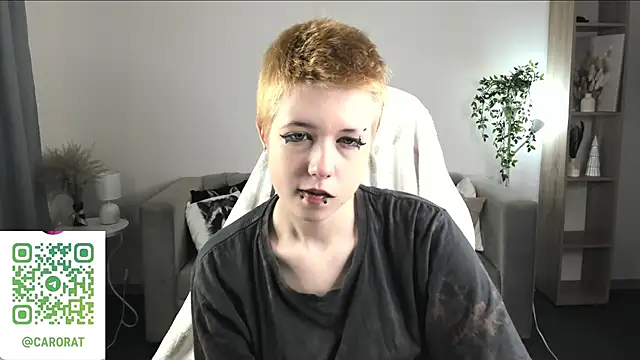 Snapshot of CarolineRichter chatting on September 12, 2:44 am CarolineRichter online show from September 12, 2:44 am