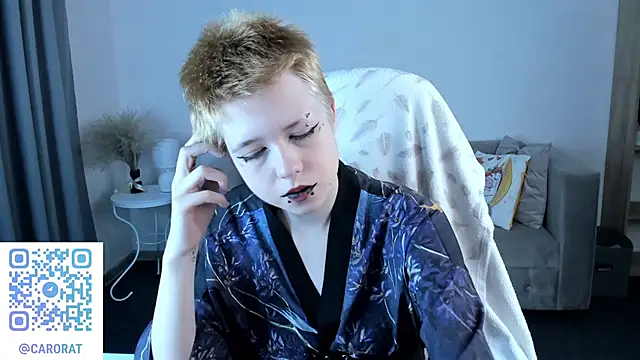 Snapshot of CarolineRichter chatting on September 19, 2:02 am CarolineRichter online show from September 19, 2:02 am