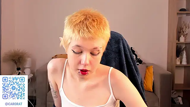 Snapshot of CarolineRichter chatting on September 27, 10:20 am CarolineRichter online show from September 27, 10:20 am