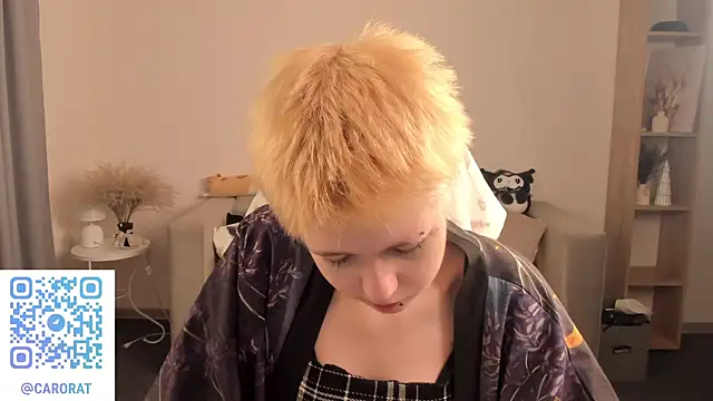 Snapshot of CarolineRichter chatting on September 29, 1:44 am CarolineRichter online show from September 29, 1:44 am