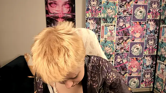 Snapshot of CarolineRichter chatting on October 6, 3:04 am CarolineRichter online show from October 6, 3:04 am