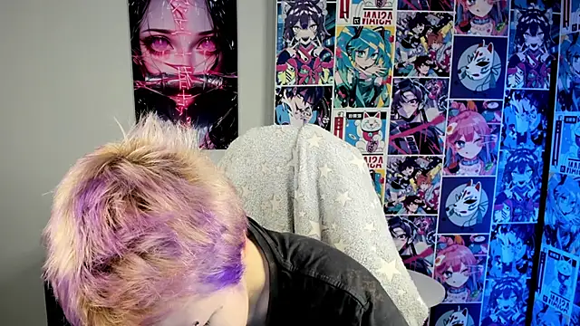 Snapshot of CarolineRichter chatting on October 17, 3:20 am CarolineRichter online show from October 17, 3:20 am