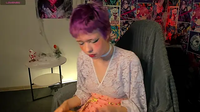 Snapshot of CarolineRichter chatting on November 3, 3:30 am CarolineRichter online show from November 3, 3:30 am