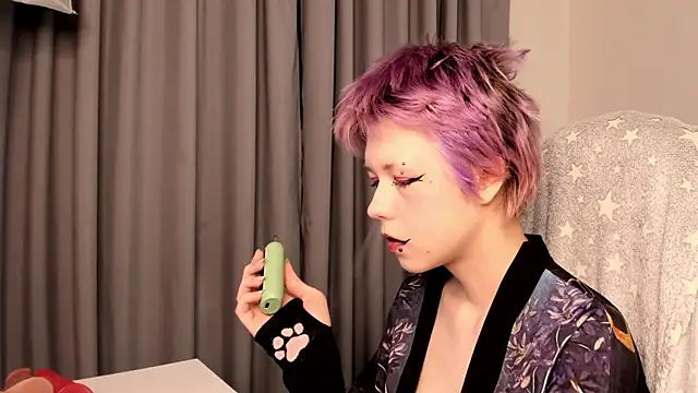 Snapshot of CarolineRichter chatting on November 19, 2:55 am CarolineRichter online show from November 19, 2:55 am