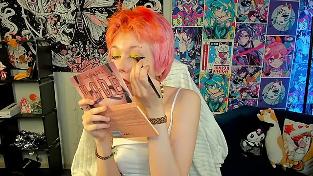 Snapshot of CarolineRichter chatting on November 30, 11:09 pm CarolineRichter online show from November 30, 11:09 pm