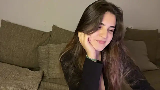 Vivalenti Kiss online show from November 15, 4:58 pm