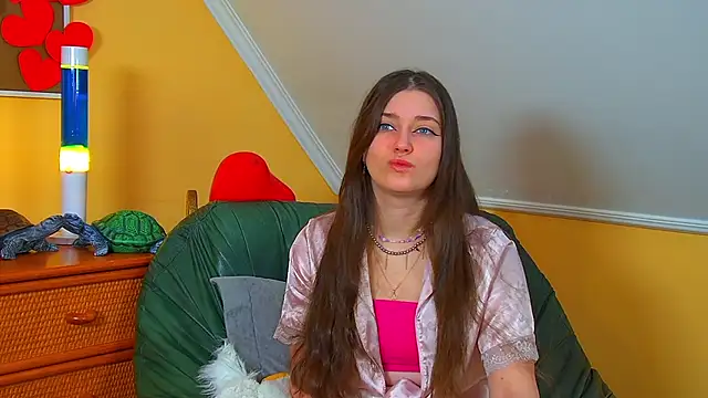 JessicaJewells online show from February 15, 6:21 am