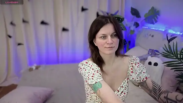 TinaMelt online show from October 21, 6:52 pm