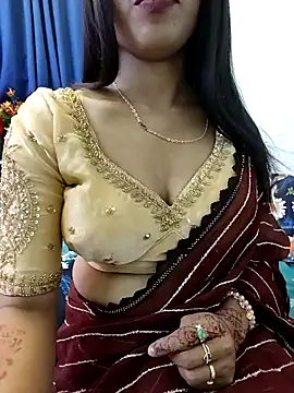 Snapshot of priya_26 chatting on April 5, 8:39 pm priya 26 online show from April 5, 8:39 pm