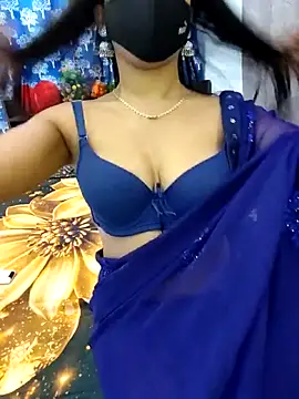 Snapshot of priya_26 chatting on April 7, 8:26 am priya 26 online show from April 7, 8:26 am
