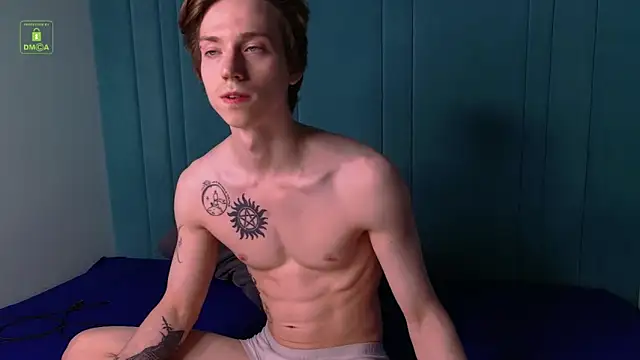 Snapshot of ares_pallini chatting on April 6, 3:24 pm ares pallini online show from April 6, 3:24 pm
