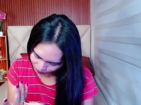 sluttyprincess0 online show from November 25, 11:49 pm