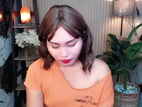 sluttyprincess0 online show from February 12, 10:49 pm