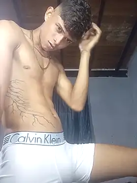 Snapshot of God_Eros_23cm chatting on April 10, 3:45 am God Eros 23cm online show from April 10, 3:45 am