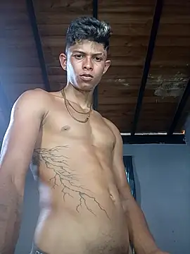 Snapshot of God_Eros_23cm chatting on April 12, 8:36 pm God Eros 23cm online show from April 12, 8:36 pm