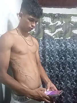 Snapshot of God_Eros_23cm chatting on April 19, 10:45 pm God Eros 23cm online show from April 19, 10:45 pm