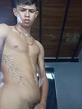 Snapshot of God_Eros_23cm chatting on June 2, 9:17 pm God Eros 23cm online show from June 2, 9:17 pm