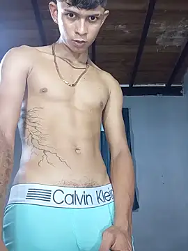 Snapshot of God_Eros_23cm chatting on June 7, 10:13 pm God Eros 23cm online show from June 7, 10:13 pm